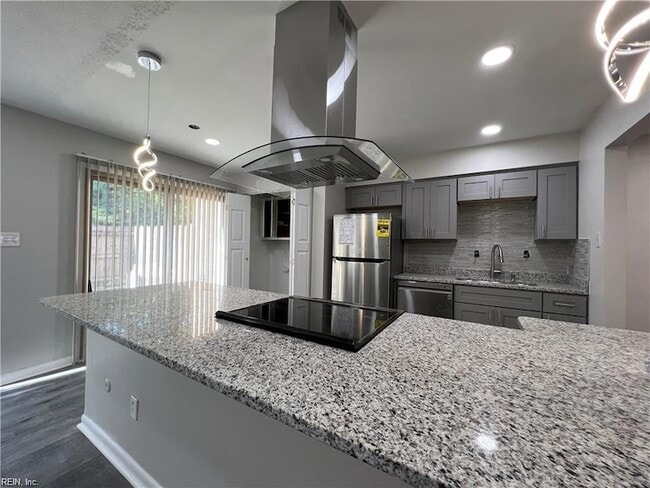Building Photo - 5025 Eaton Ct
