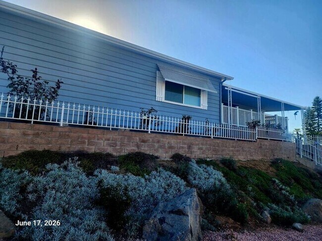 Building Photo - 1175 La Moree Rd