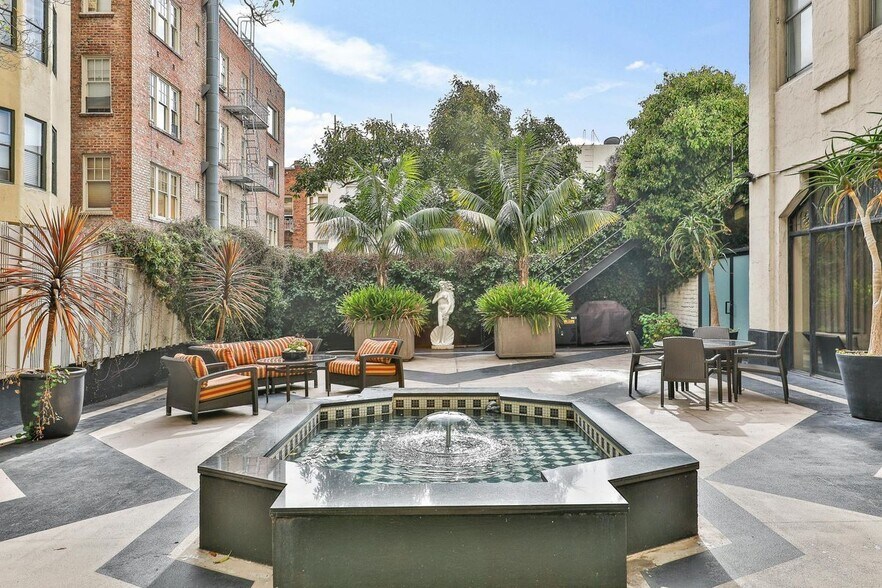 Building Photo - 631 O'Farrell St