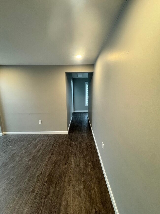 Building Photo - 9 Monarch Wy