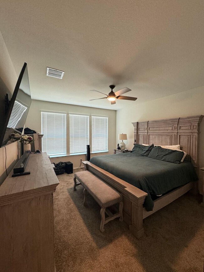 Building Photo - Beautiful 4 BD/3 BA Home Available off Wiseman Rd/Far West San Antonio! Available JULY 1st!
