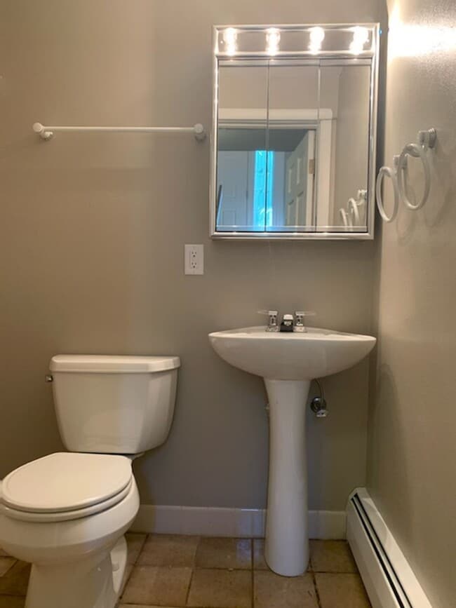 Building Photo - Beautiful 3 Bedroom Home in Middleton