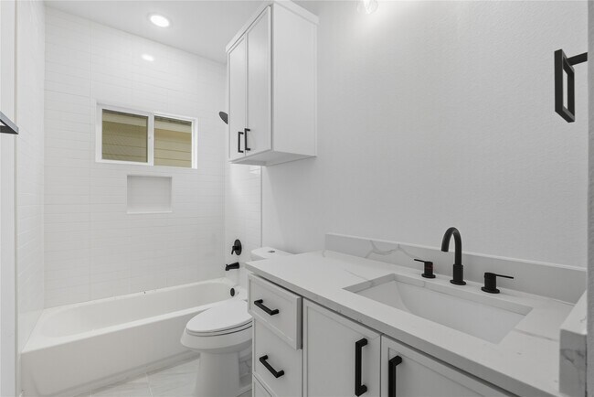 Building Photo - 135 S Virginia St