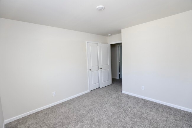 Building Photo - 463 N High Duck Trail