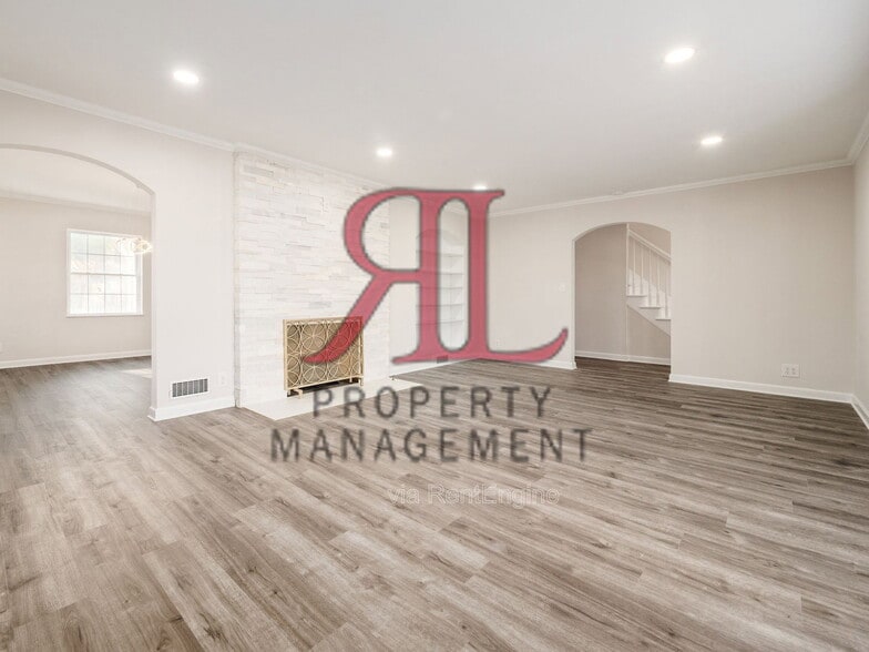 Building Photo - 85 Eastmoor Blvd