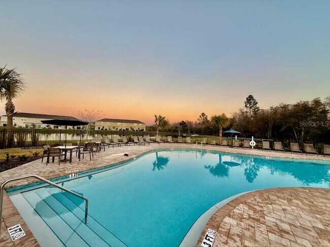 Building Photo - 2931 Skyline Lp