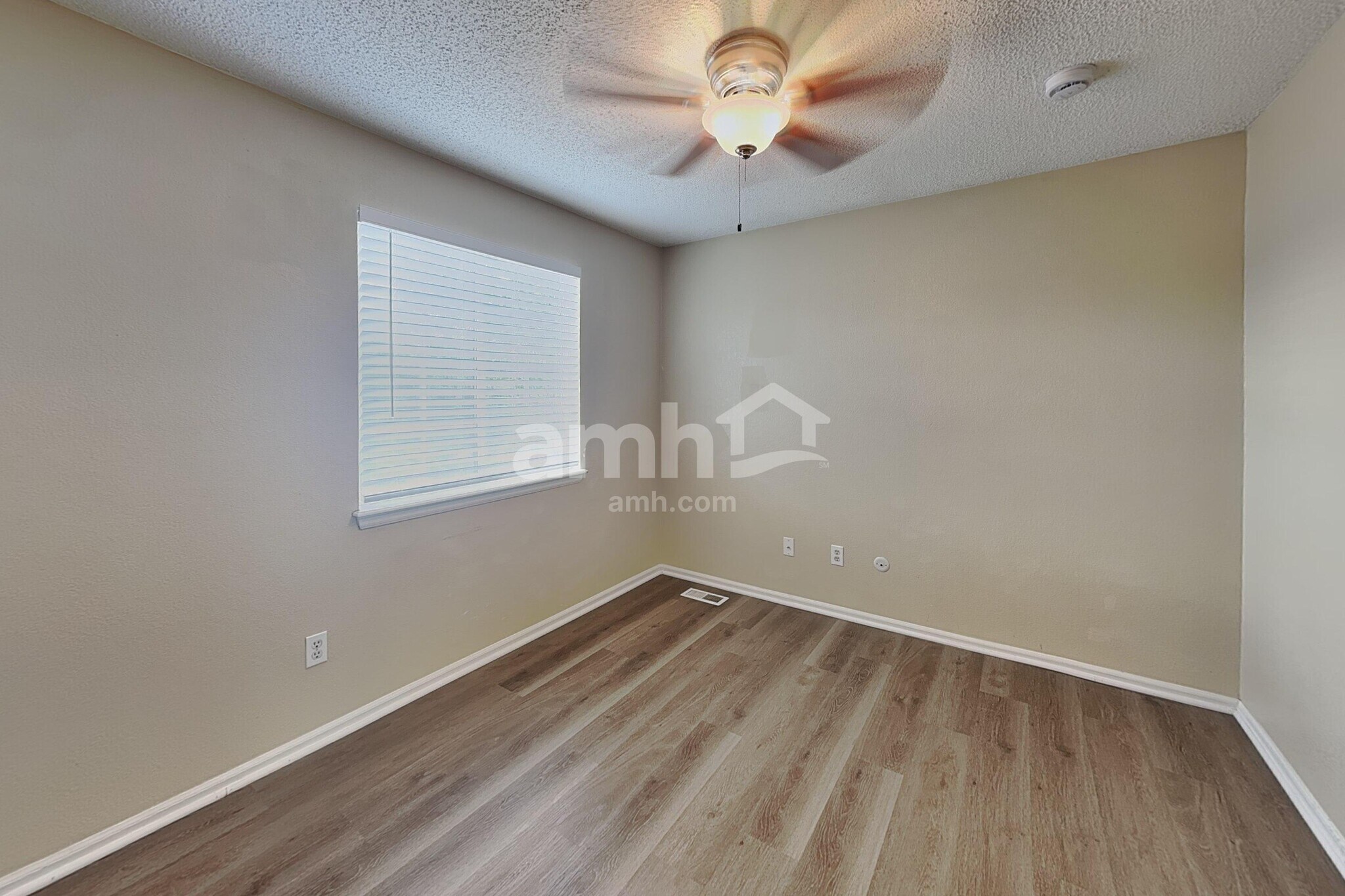 Building Photo - 11468 River Run Pky