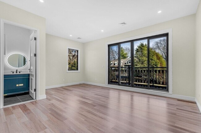 Building Photo - 20 Amberwood Dr