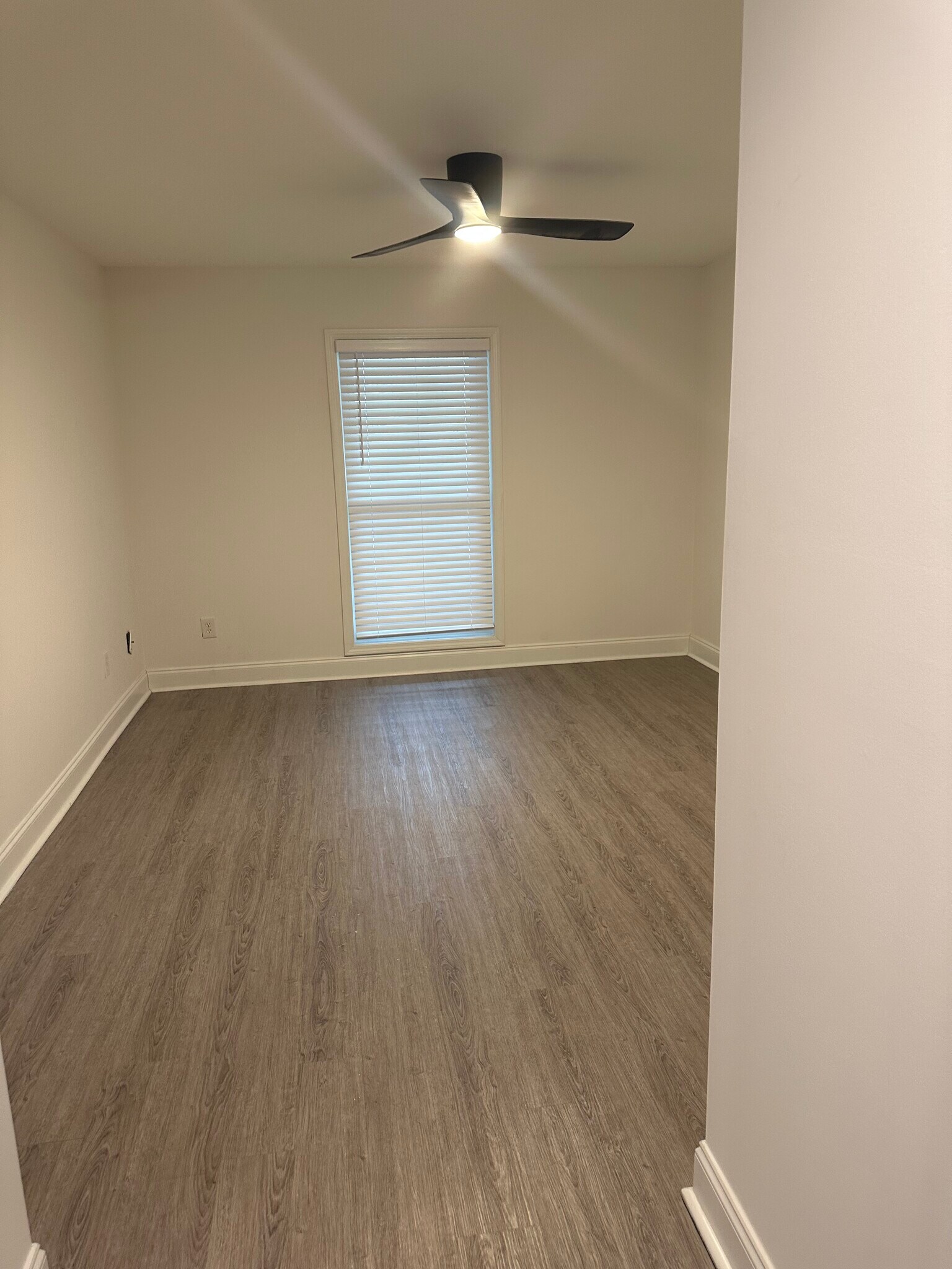 Building Photo - 304 Dunbar Dr