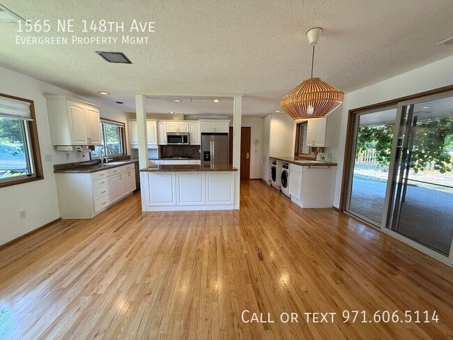 Building Photo - 1565 NE 148th Ave