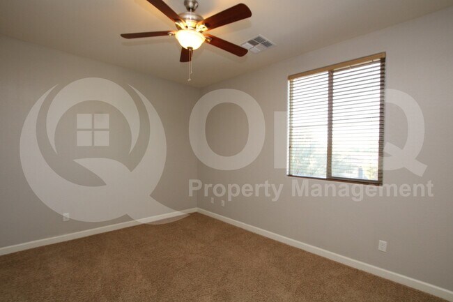 Building Photo - 1161 E Furness Dr