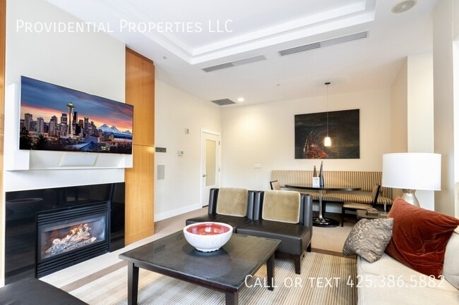 Building Photo - 2721 1st Ave