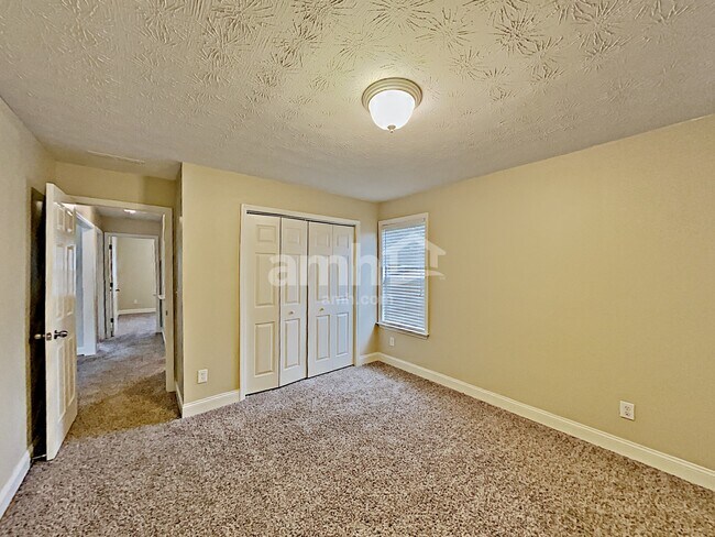 Building Photo - 141 Bridgemill Dr