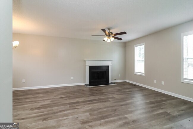 Building Photo - 417 Remington Ct