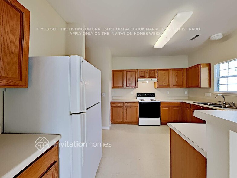 Building Photo - 507 Summer Storm Dr