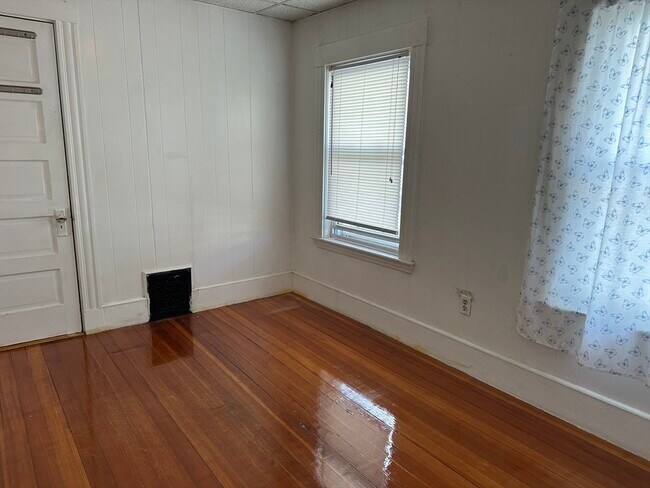 Building Photo - 51 Flynt St