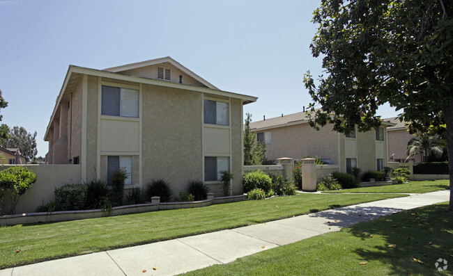 Primary Photo - Cedar Street Apartments