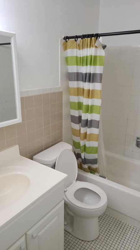 Building Photo - 1460 Fairlane Dr