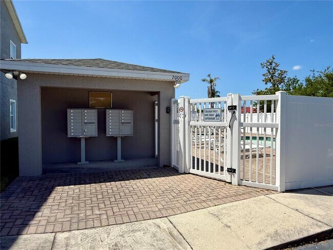 Building Photo - 13201 Opal Ct S
