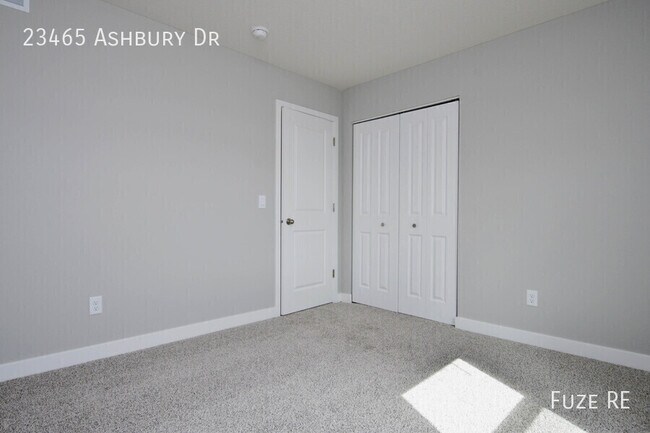 Building Photo - 23465 Ashbury Dr