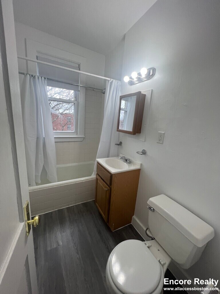 Building Photo - 1634 Commonwealth Ave