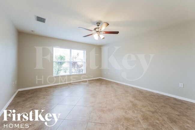 Building Photo - 2917 NW 26th St