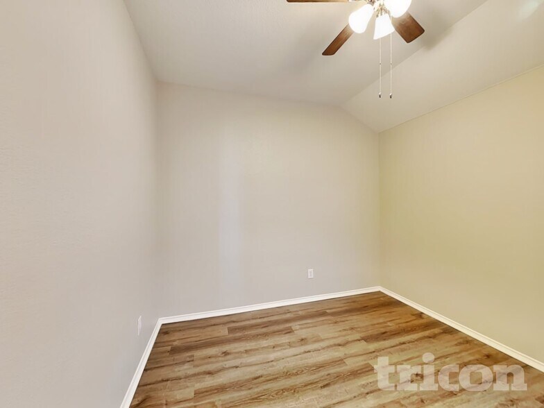 Building Photo - 2784 Sweetbriar Ln