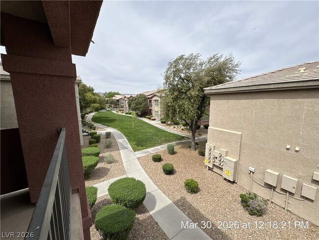 Building Photo - 8000 W Badura Ave