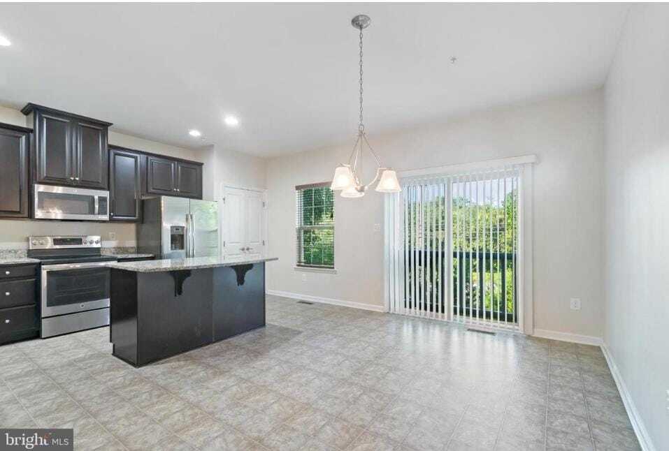 Building Photo - 326 Eagles Ridge Way