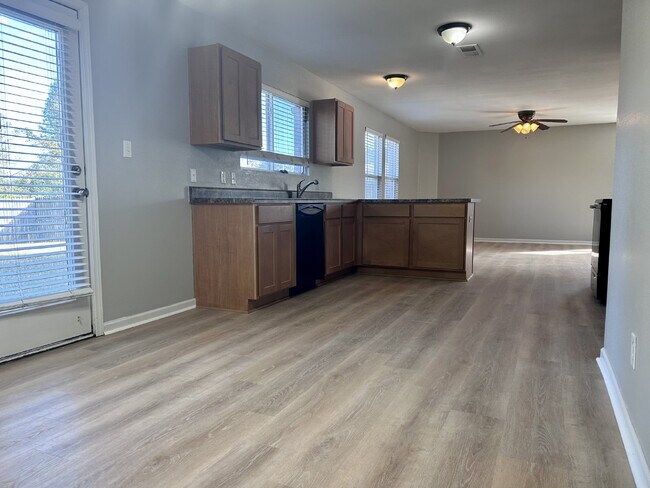 Building Photo - Coming soon!!! $500 off 1st month with 15 month lease!!! Magnificent 3 Bedroom in Madison