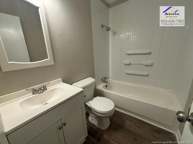 Building Photo - 6604 Carloway Dr
