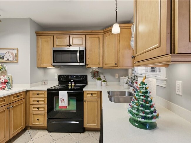 Building Photo - 10959 Woodford Bend Way