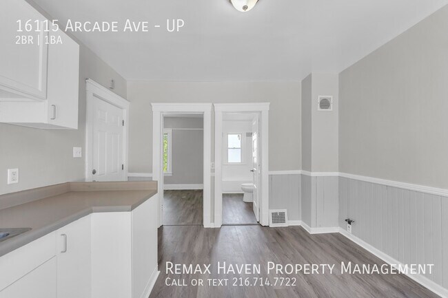 Building Photo - 16115 Arcade Ave