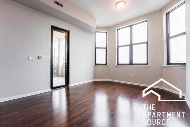 Building Photo - 1464 S Michigan Ave