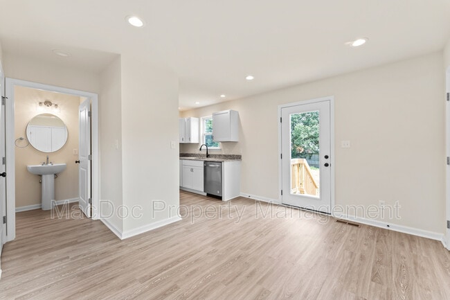 Building Photo - 204B Hamilton St