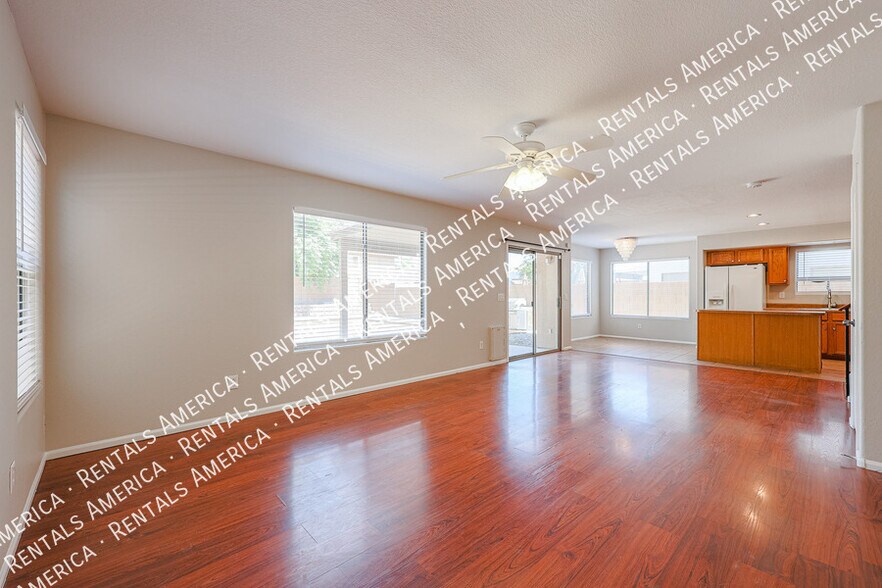 Building Photo - 12438 W Rancho Dr