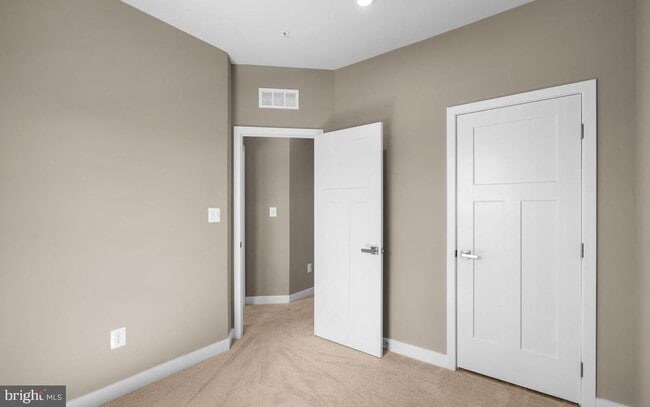 Building Photo - 100 Bethlehem Pl