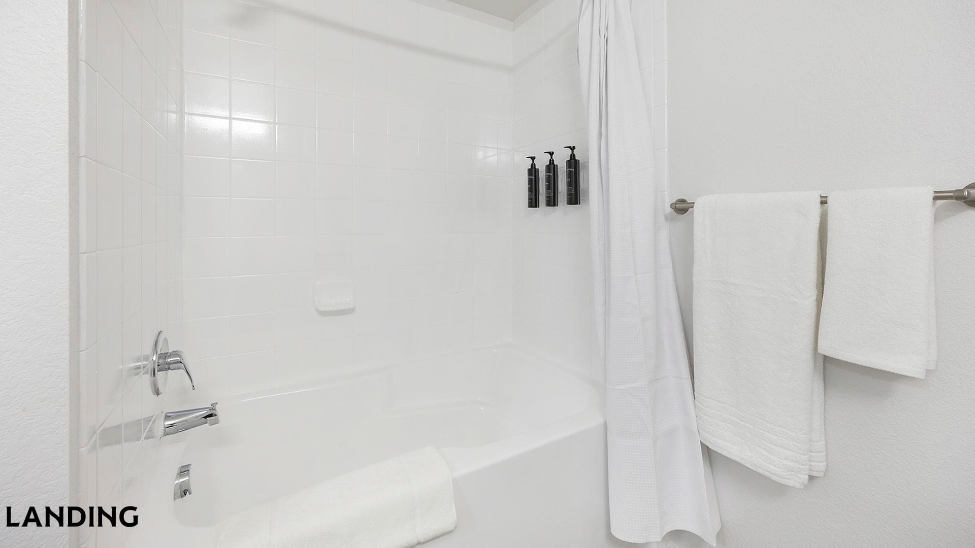 Building Photo - 4000 N Albion St