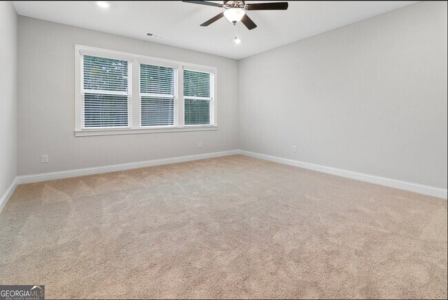 Building Photo - 127 Vivian Ln