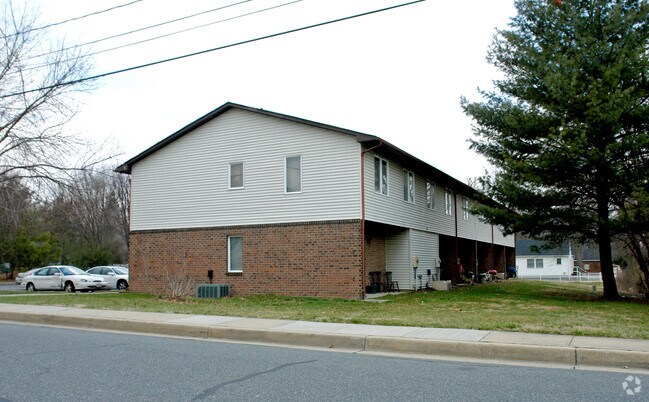 Building Photo - 138 Alice Ann St