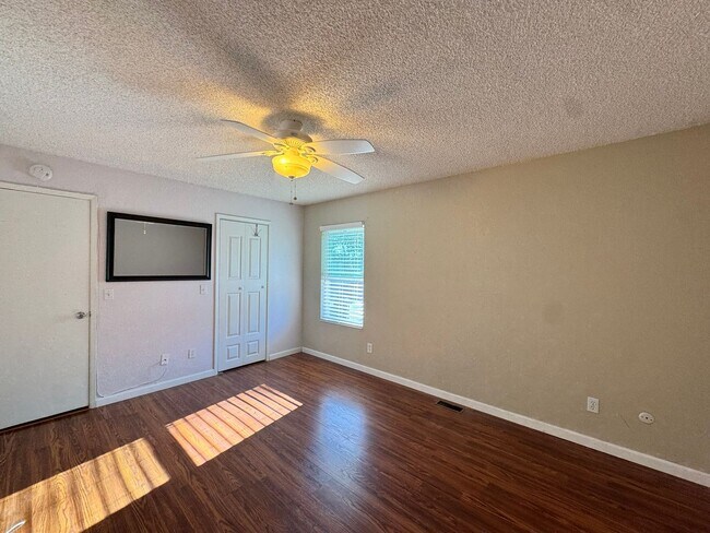 Building Photo - Very Nice Condo! 3 Miles to Cal Poly Groups Welcome Available June