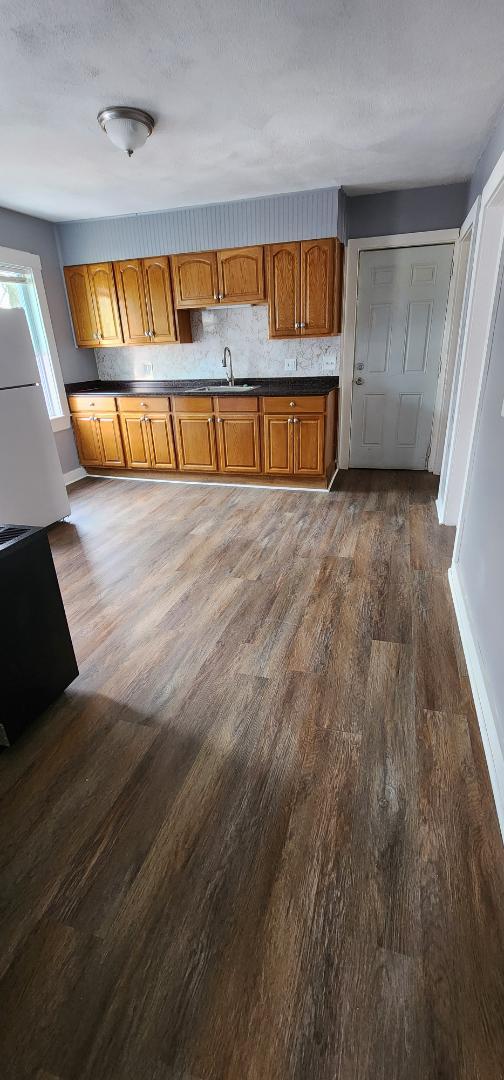 Building Photo - 161 4th St