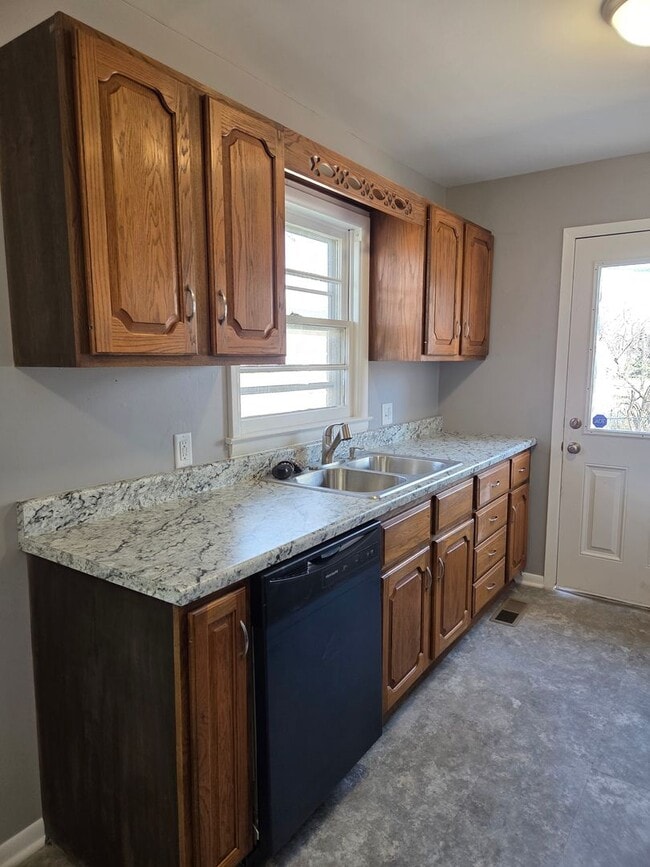 Building Photo - 1200 E Beaumont St