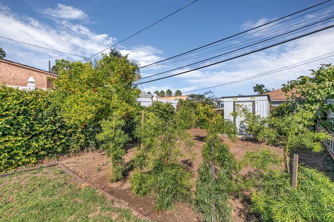 Building Photo - 3620 Tuller Ave