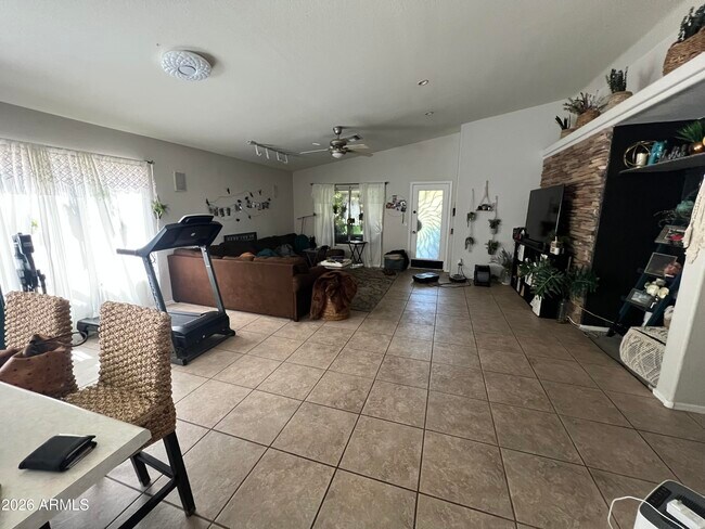 Building Photo - 11185 W Ashley Chantil Dr