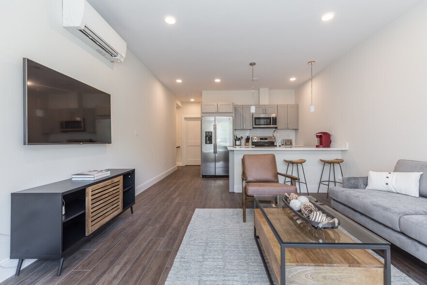 Building Photo - 139 Marcella St