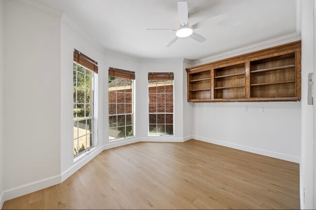 Building Photo - 6650 Camptown Cir