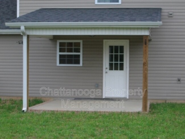 Building Photo - 28 Dove Dr