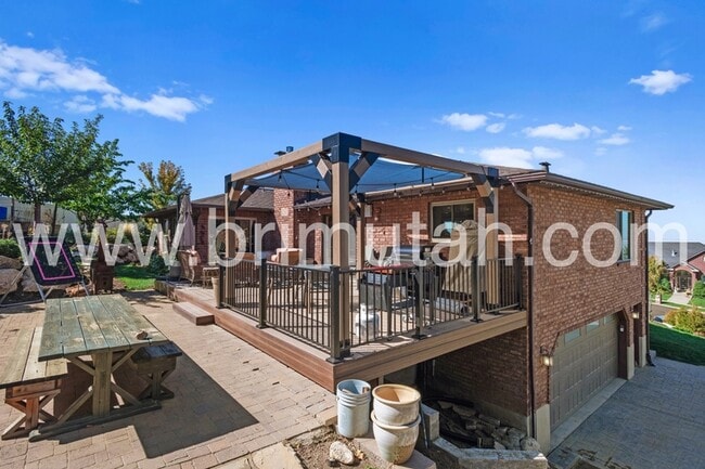 Building Photo - 772 E 2075 S