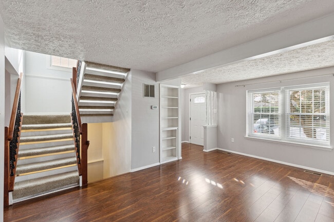 Building Photo - 25636 Coltrane Dr